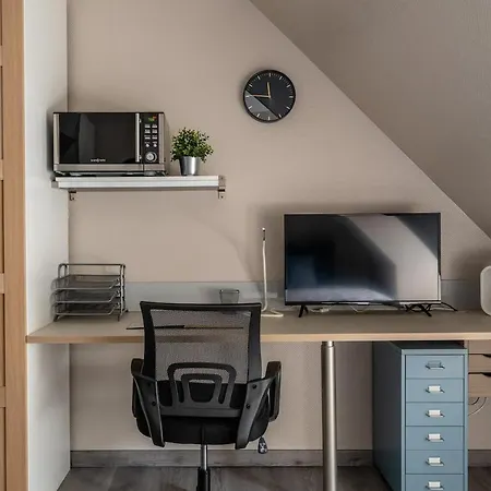 Centre Historique, Place De La Reunion *