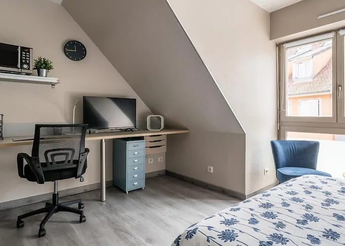 Centre Historique, Place De La Reunion Lägenhet